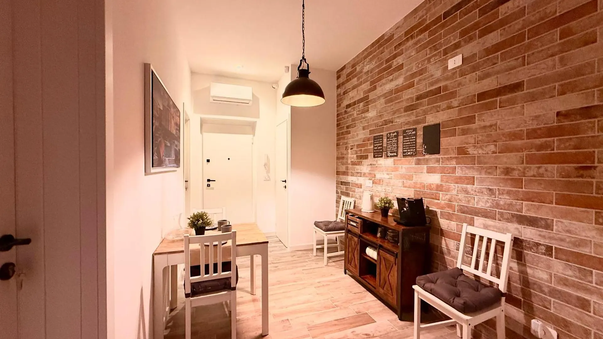 Sole&Luna Boutique Rooms - Bari City Center 아파트