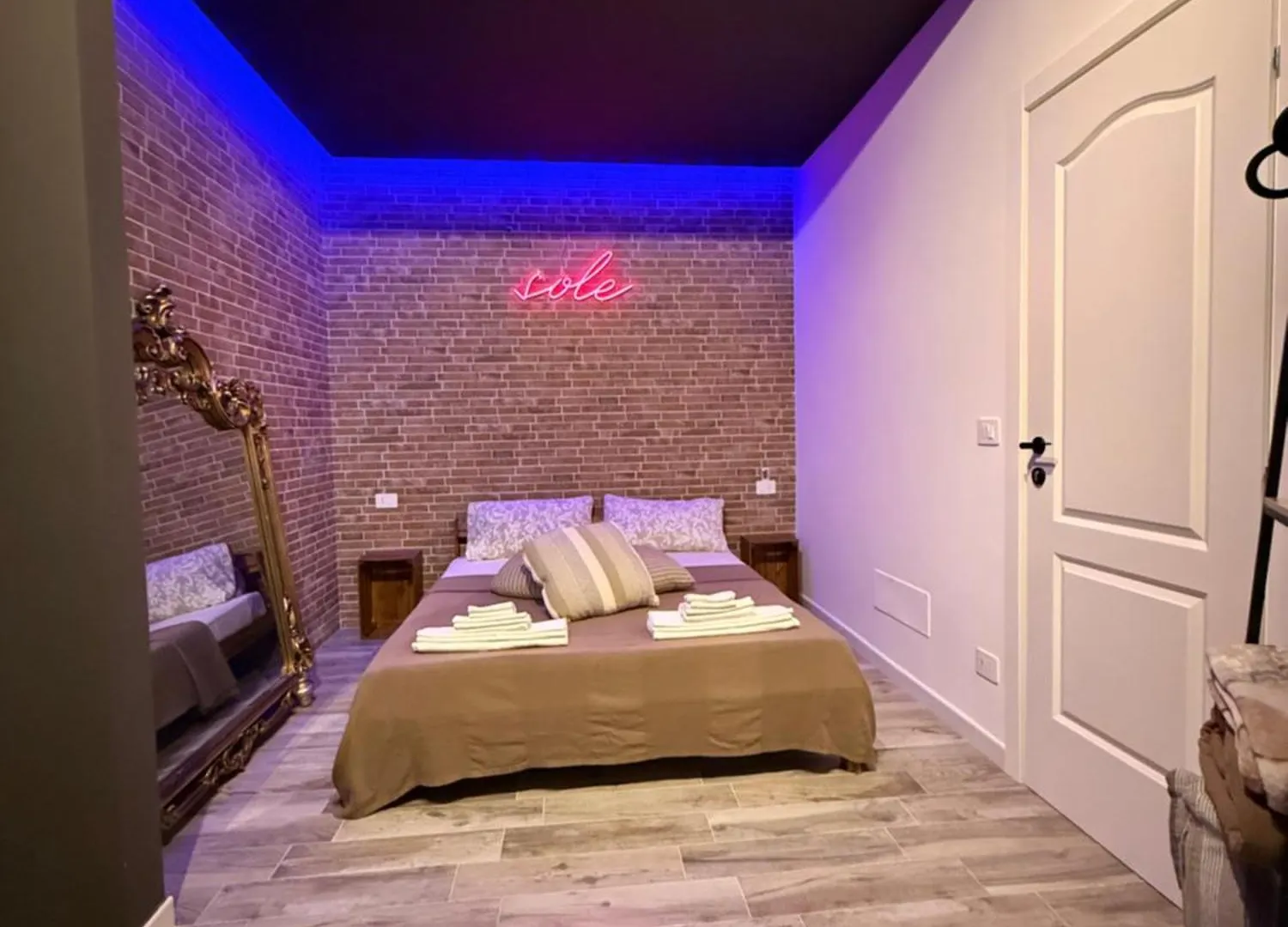 Sole&Luna Boutique Rooms - Bari City Center Italy