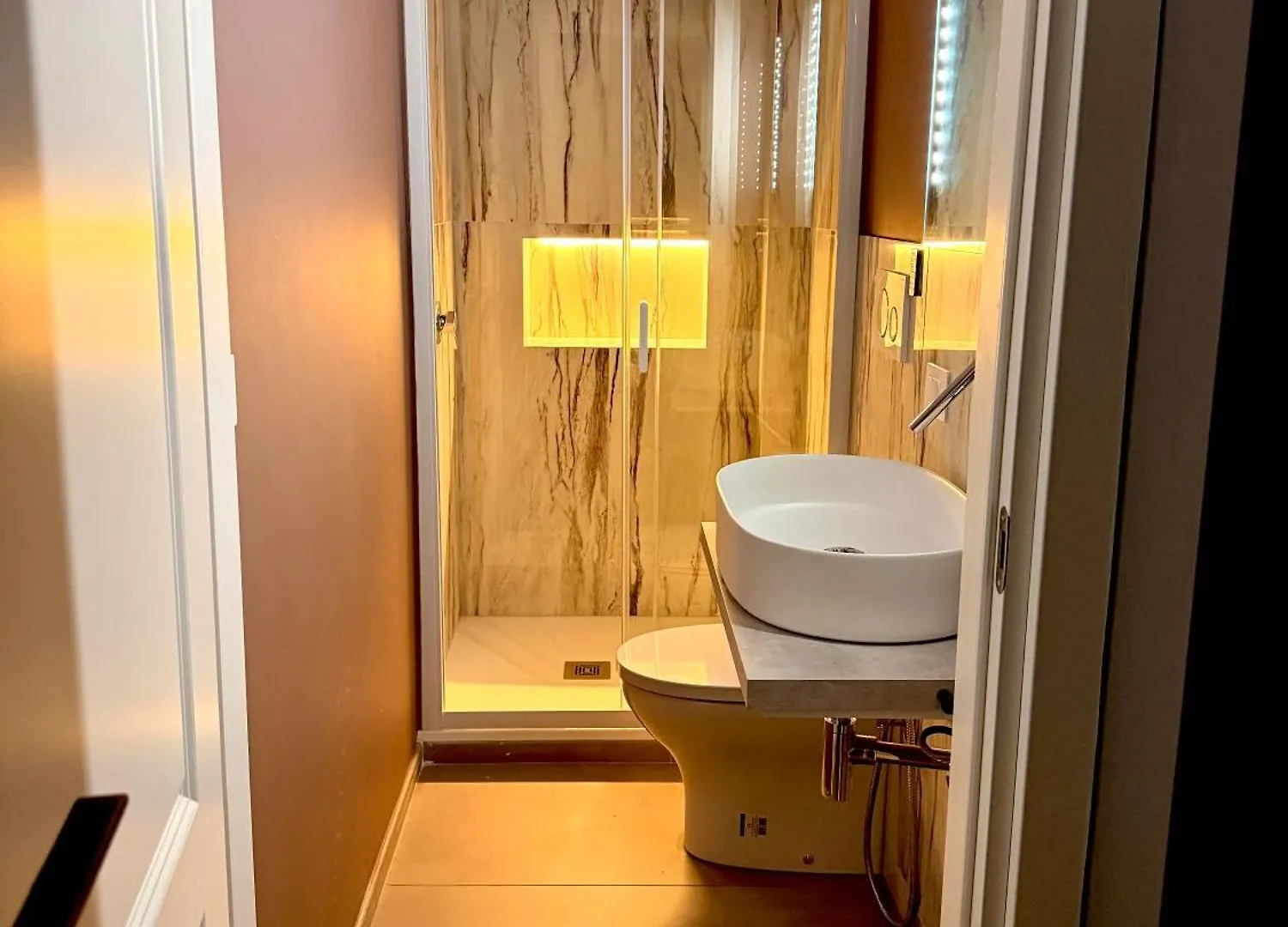 Sole&Luna Boutique Rooms - Bari City Center 0*,  Itálie